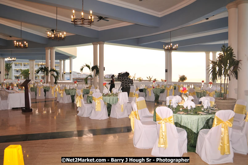 Bird of Paradise Awards & Gala @ Grand Palladium Resort & Spa [Fiesta] - Guest Honouree The Most Honourable P.J. Patterson ON, PC, QC - Hanover Jamaica Travel Guide - Lucea Jamaica Travel Guide is an Internet Travel - Tourism Resource Guide to the Parish of Hanover and Lucea area of Jamaica - http://www.hanoverjamaicatravelguide.com - http://.www.luceajamaicatravelguide.com