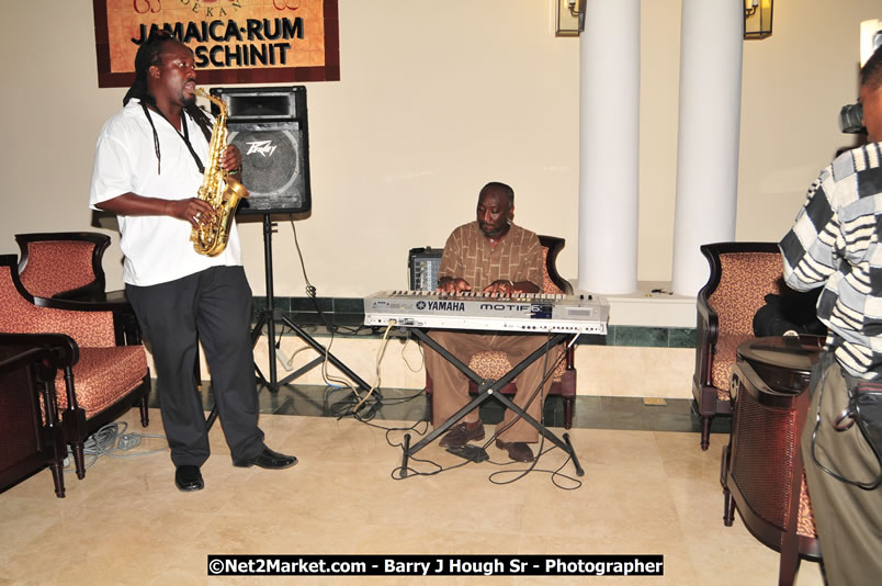 Bird of Paradise Awards & Gala @ Grand Palladium Resort & Spa [Fiesta] - Guest Honouree The Most Honourable P.J. Patterson ON, PC, QC - Hanover Jamaica Travel Guide - Lucea Jamaica Travel Guide is an Internet Travel - Tourism Resource Guide to the Parish of Hanover and Lucea area of Jamaica - http://www.hanoverjamaicatravelguide.com - http://.www.luceajamaicatravelguide.com