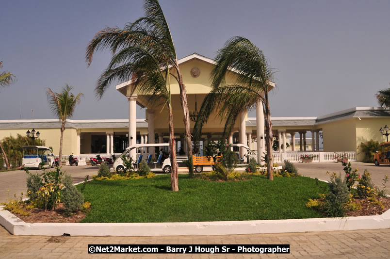 Grand Palladium Resort & Spa [Fiesta] - Hanover, Jamaica - Host of the Hanover Homecoming Foundation Celebration - Hanover Jamaica Travel Guide - Lucea Jamaica Travel Guide is an Internet Travel - Tourism Resource Guide to the Parish of Hanover and Lucea area of Jamaica - http://www.hanoverjamaicatravelguide.com - http://.www.luceajamaicatravelguide.com