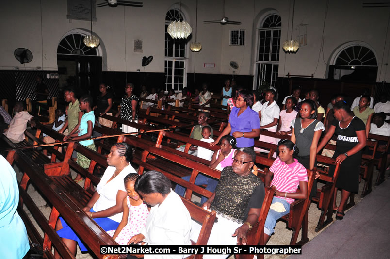 Praise Evening of Excellence Concert Lucea United Church - Hanover Jamaica Travel Guide - Lucea Jamaica Travel Guide is an Internet Travel - Tourism Resource Guide to the Parish of Hanover and Lucea area of Jamaica - http://www.hanoverjamaicatravelguide.com - http://.www.luceajamaicatravelguide.com