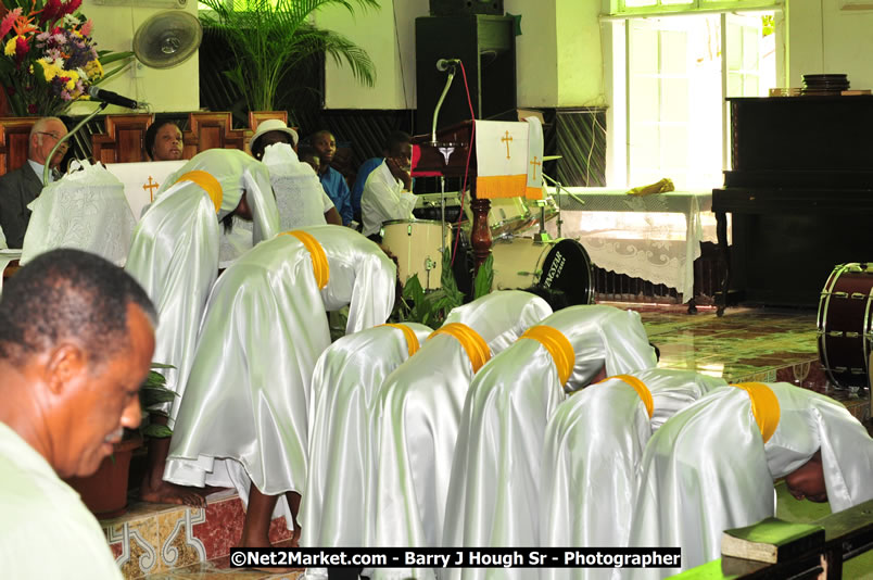 Lucea United Church - United Church in Jamaica and Cayman Islands - Worship Service & Celebration of the Sacrament of Holy Communion - Special Guests: Hanover Homecoming Foundation & His Excellency The Most Honourable Professor Sir Kenneth Hall Governor General of Jamaica - Hanover Jamaica Travel Guide - Lucea Jamaica Travel Guide is an Internet Travel - Tourism Resource Guide to the Parish of Hanover and Lucea area of Jamaica - http://www.hanoverjamaicatravelguide.com - http://.www.luceajamaicatravelguide.com