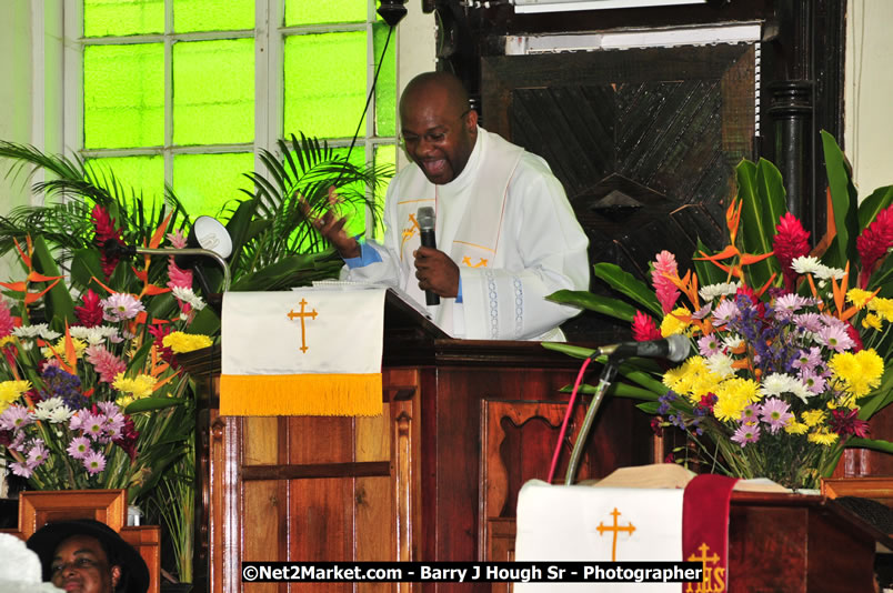 Lucea United Church - United Church in Jamaica and Cayman Islands - Worship Service & Celebration of the Sacrament of Holy Communion - Special Guests: Hanover Homecoming Foundation & His Excellency The Most Honourable Professor Sir Kenneth Hall Governor General of Jamaica - Hanover Jamaica Travel Guide - Lucea Jamaica Travel Guide is an Internet Travel - Tourism Resource Guide to the Parish of Hanover and Lucea area of Jamaica - http://www.hanoverjamaicatravelguide.com - http://.www.luceajamaicatravelguide.com