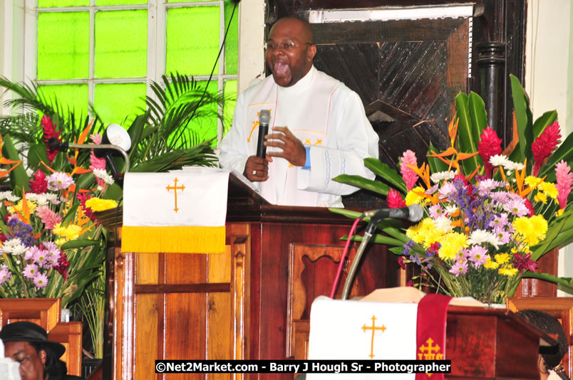 Lucea United Church - United Church in Jamaica and Cayman Islands - Worship Service & Celebration of the Sacrament of Holy Communion - Special Guests: Hanover Homecoming Foundation & His Excellency The Most Honourable Professor Sir Kenneth Hall Governor General of Jamaica - Hanover Jamaica Travel Guide - Lucea Jamaica Travel Guide is an Internet Travel - Tourism Resource Guide to the Parish of Hanover and Lucea area of Jamaica - http://www.hanoverjamaicatravelguide.com - http://.www.luceajamaicatravelguide.com