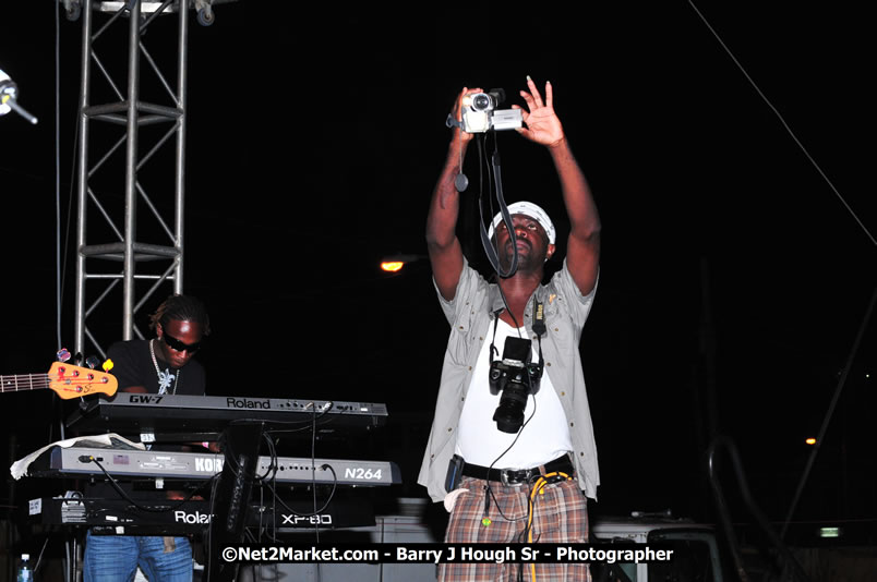 Lucea Cross the Harbour @ Lucea Car Park...! All Day Event - Cross the Harbour Swim, Boat Rides, and Entertainment for the Family, Concert Featuring: Bushman, George Nooks. Little Hero, Bushi One String, Dog Rice and many Local Artists - Friday, August 1, 2008 - Lucea, Hanover, Jamaica W.I. - Hanover Jamaica Travel Guide - Lucea Jamaica Travel Guide is an Internet Travel - Tourism Resource Guide to the Parish of Hanover and Lucea area of Jamaica - http://www.hanoverjamaicatravelguide.com - http://.www.luceajamaicatravelguide.com