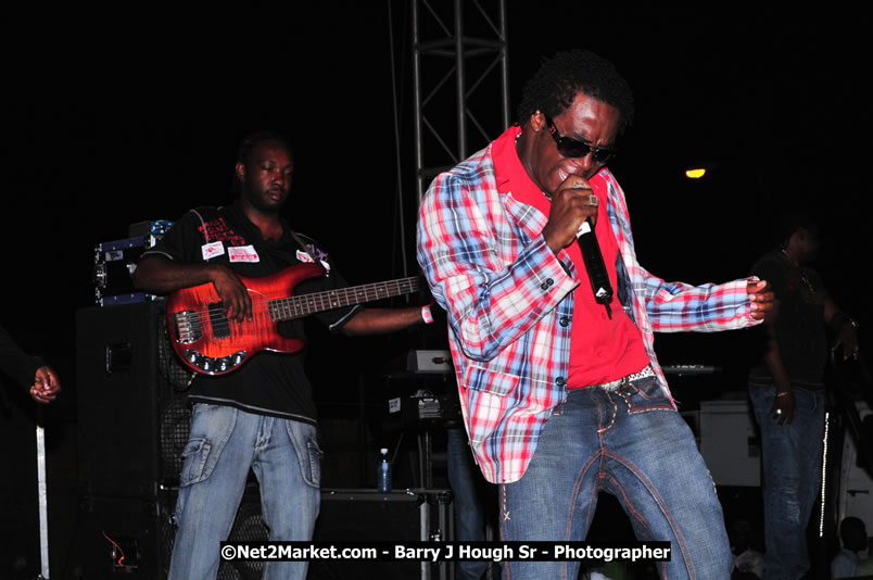 Lucea Cross the Harbour @ Lucea Car Park...! All Day Event - Cross the Harbour Swim, Boat Rides, and Entertainment for the Family, Concert Featuring: Bushman, George Nooks. Little Hero, Bushi One String, Dog Rice and many Local Artists - Friday, August 1, 2008 - Lucea, Hanover, Jamaica W.I. - Hanover Jamaica Travel Guide - Lucea Jamaica Travel Guide is an Internet Travel - Tourism Resource Guide to the Parish of Hanover and Lucea area of Jamaica - http://www.hanoverjamaicatravelguide.com - http://.www.luceajamaicatravelguide.com