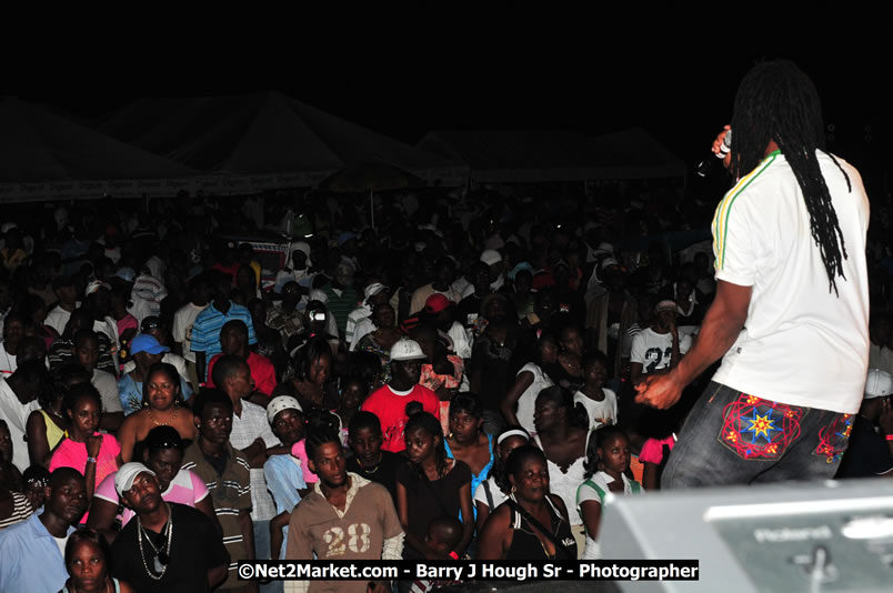 Lucea Cross the Harbour @ Lucea Car Park...! All Day Event - Cross the Harbour Swim, Boat Rides, and Entertainment for the Family, Concert Featuring: Bushman, George Nooks. Little Hero, Bushi One String, Dog Rice and many Local Artists - Friday, August 1, 2008 - Lucea, Hanover, Jamaica W.I. - Hanover Jamaica Travel Guide - Lucea Jamaica Travel Guide is an Internet Travel - Tourism Resource Guide to the Parish of Hanover and Lucea area of Jamaica - http://www.hanoverjamaicatravelguide.com - http://.www.luceajamaicatravelguide.com