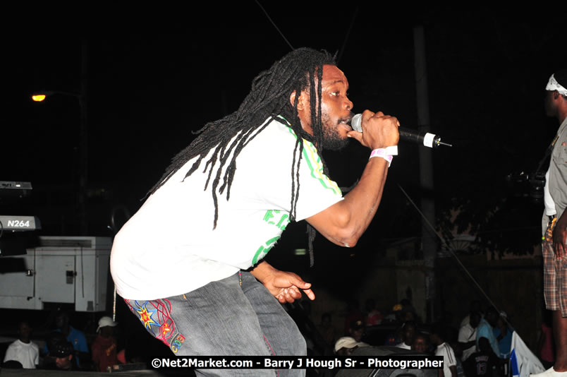 Lucea Cross the Harbour @ Lucea Car Park...! All Day Event - Cross the Harbour Swim, Boat Rides, and Entertainment for the Family, Concert Featuring: Bushman, George Nooks. Little Hero, Bushi One String, Dog Rice and many Local Artists - Friday, August 1, 2008 - Lucea, Hanover, Jamaica W.I. - Hanover Jamaica Travel Guide - Lucea Jamaica Travel Guide is an Internet Travel - Tourism Resource Guide to the Parish of Hanover and Lucea area of Jamaica - http://www.hanoverjamaicatravelguide.com - http://.www.luceajamaicatravelguide.com