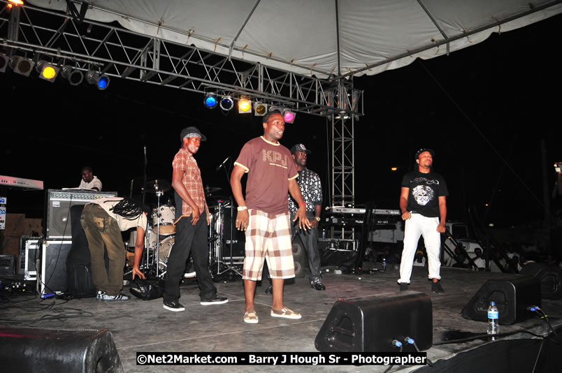 Lucea Cross the Harbour @ Lucea Car Park...! All Day Event - Cross the Harbour Swim, Boat Rides, and Entertainment for the Family, Concert Featuring: Bushman, George Nooks. Little Hero, Bushi One String, Dog Rice and many Local Artists - Friday, August 1, 2008 - Lucea, Hanover, Jamaica W.I. - Hanover Jamaica Travel Guide - Lucea Jamaica Travel Guide is an Internet Travel - Tourism Resource Guide to the Parish of Hanover and Lucea area of Jamaica - http://www.hanoverjamaicatravelguide.com - http://.www.luceajamaicatravelguide.com