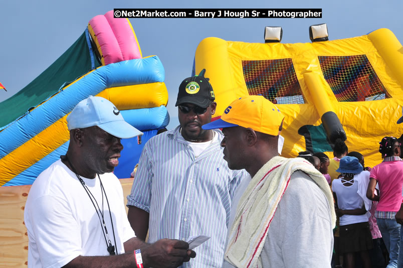 Lucea Cross the Harbour @ Lucea Car Park...! All Day Event - Cross the Harbour Swim, Boat Rides, and Entertainment for the Family, Concert Featuring: Bushman, George Nooks. Little Hero, Bushi One String, Dog Rice and many Local Artists - Friday, August 1, 2008 - Lucea, Hanover, Jamaica W.I. - Hanover Jamaica Travel Guide - Lucea Jamaica Travel Guide is an Internet Travel - Tourism Resource Guide to the Parish of Hanover and Lucea area of Jamaica