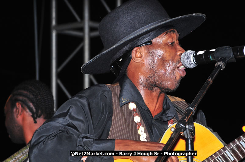 Lucea Cross the Harbour @ Lucea Car Park...! All Day Event - Cross the Harbour Swim, Boat Rides, and Entertainment for the Family, Concert Featuring: Bushman, George Nooks. Little Hero, Bushi One String, Dog Rice and many Local Artists - Friday, August 1, 2008 - Lucea, Hanover, Jamaica W.I. - Hanover Jamaica Travel Guide - Lucea Jamaica Travel Guide is an Internet Travel - Tourism Resource Guide to the Parish of Hanover and Lucea area of Jamaica - http://www.hanoverjamaicatravelguide.com - http://.www.luceajamaicatravelguide.com